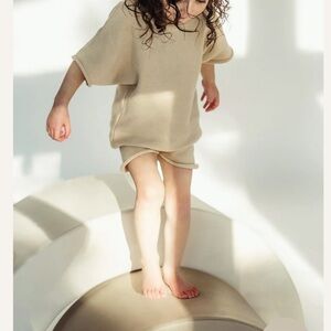 Oat and co shorts and sweatshirt set 6/12 month